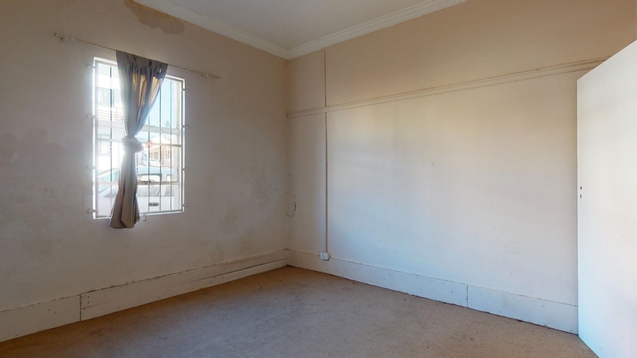6 Bedroom Property for Sale in North End Eastern Cape